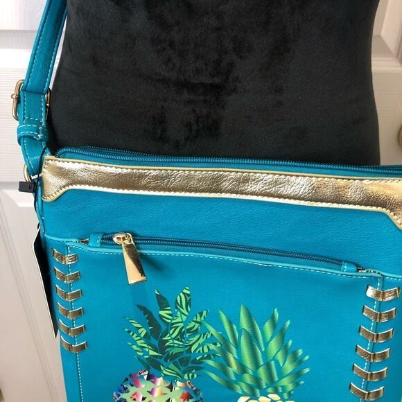 NWTCowgirl Trendy teal pineapple crossbody bag with adjustable strap - Picture 4 of 16